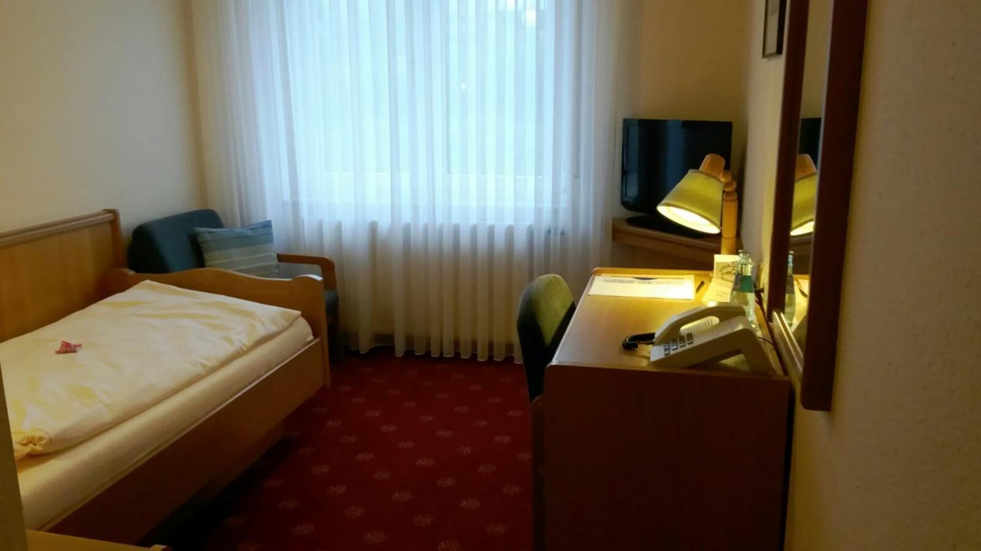 Hotel Garni Stadt Friedberg Δωμάτιο φωτογραφία
